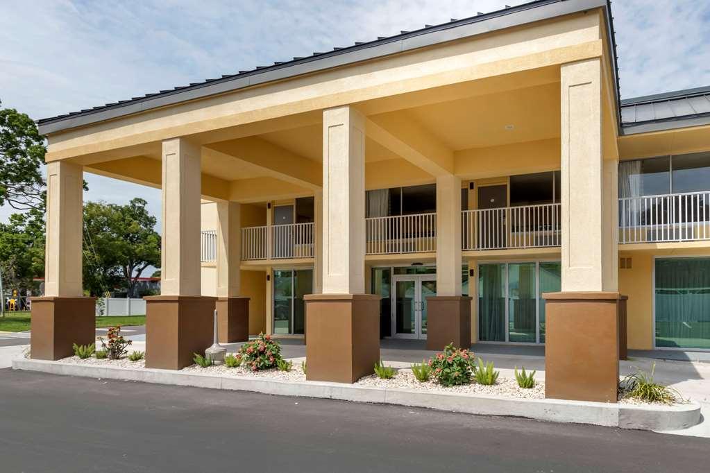 Quality Inn Saint Petersburg North-Tampa Bay Exteriör bild