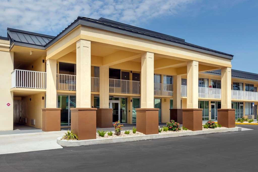 Quality Inn Saint Petersburg North-Tampa Bay Exteriör bild