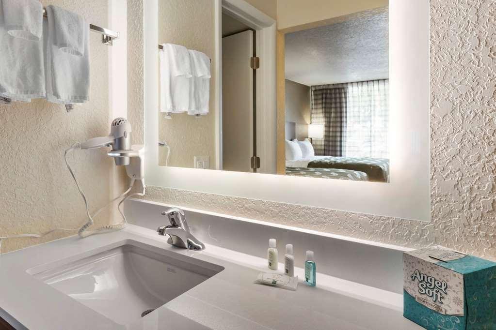 Quality Inn Saint Petersburg North-Tampa Bay Exteriör bild