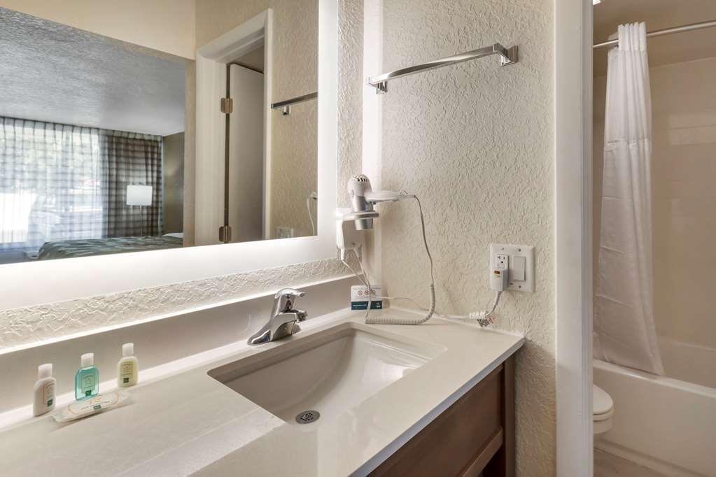 Quality Inn Saint Petersburg North-Tampa Bay Exteriör bild